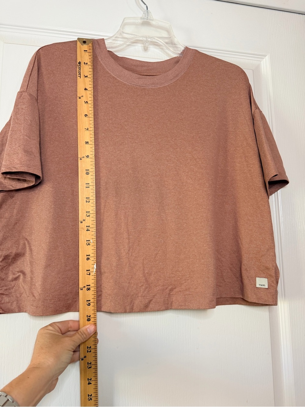 Vuori Women’s Boxy Cropped Tee in Dusty Rose
